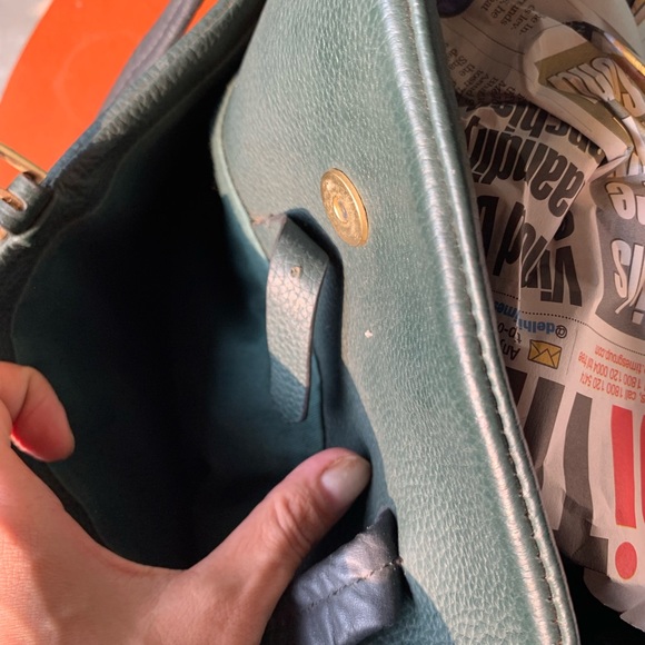 GORGEOUS GARDEN-GREEN ZARA BAG-  Magnetic button, outer pocket. Never used. - Picture 3 of 12